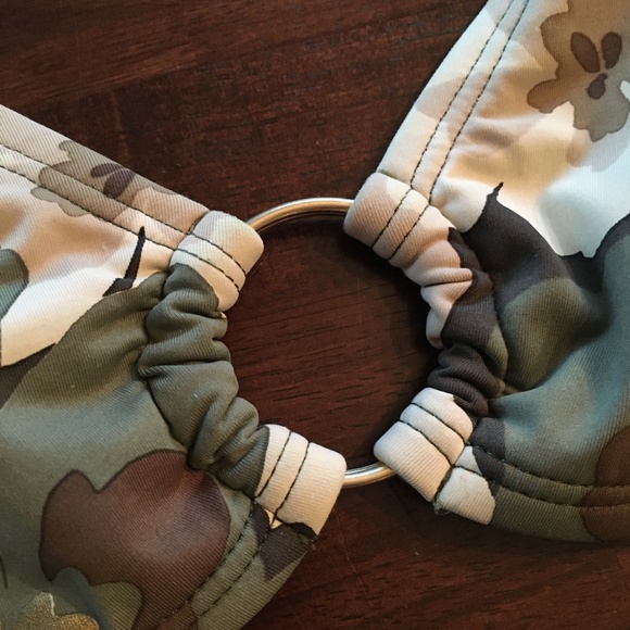 Gap camo halter bikini top L - Picture 2 of 5